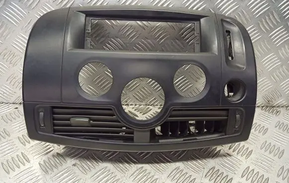 Renault Scenic II - Grand scenic II Radio/GPS head unit trim 8200140713