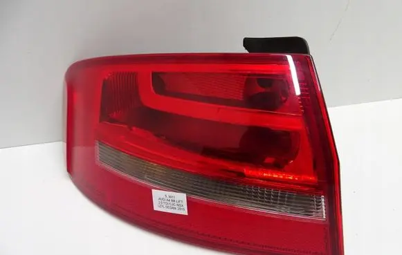Audi A4 S4 B8 8K Tailgate rear/tail lights 8K5945095AA