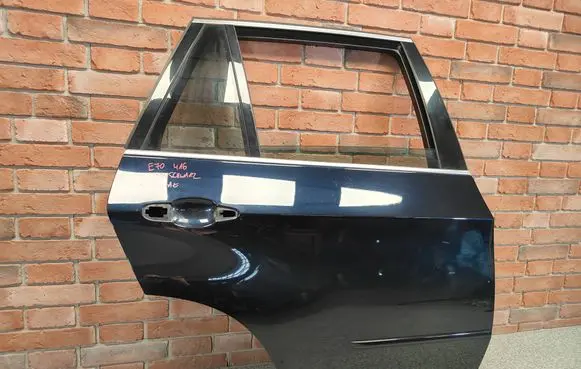 BMW X5 E70 Rear door 7261482