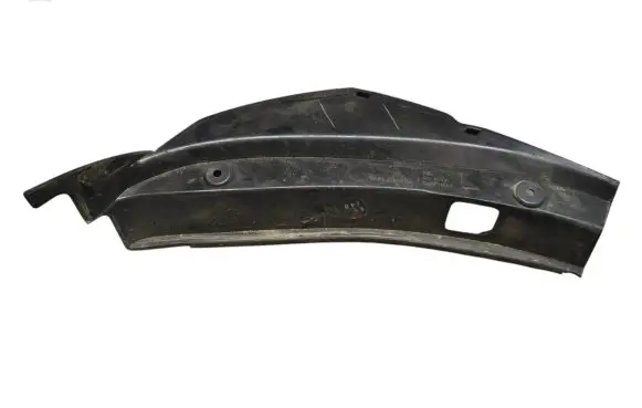 Subaru Outback Rear/tail light trim molding 946050