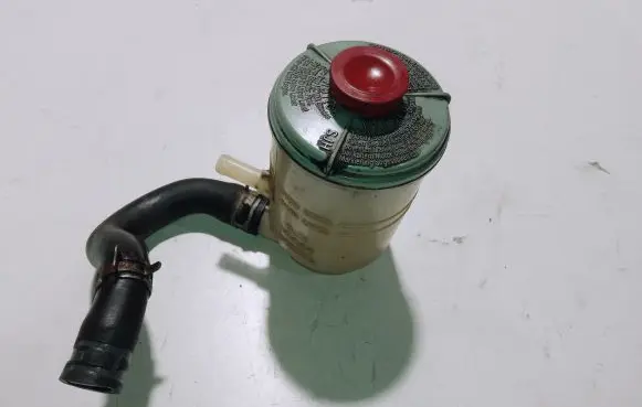 Honda FR-V Power steering fluid tank/reservoir