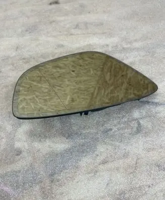Volkswagen PASSAT B7 Wing mirror glass 3C857522D
