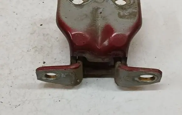 Hyundai Santa Fe Rear door lower hinge 