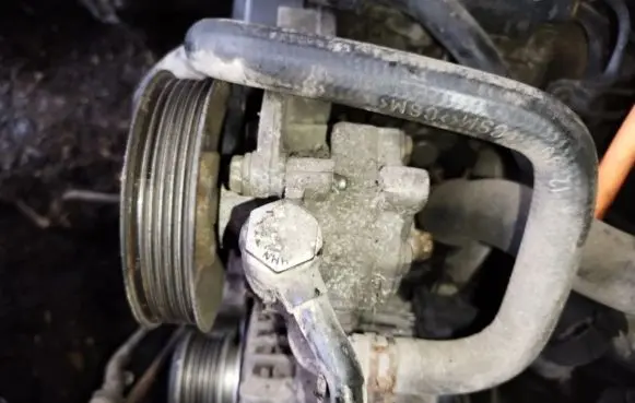 Volkswagen Golf IV Power steering pump 1j0422054a