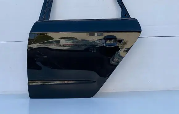 Audi A3 S3 8V Rear door 143258477
