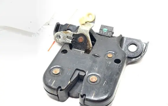 Audi A3 S3 8P Tailgate exterior lock 