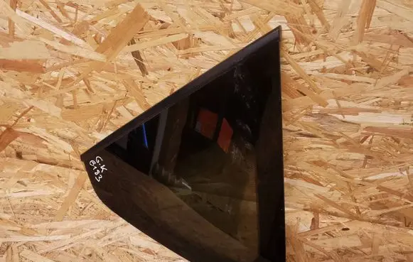 Toyota Verso Rear side window 43R00101 75642-0F010