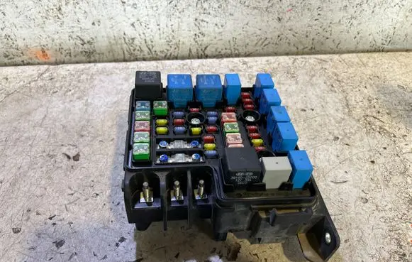 KIA Ceed Fuse module 919501H030 080409013131 C0804090028