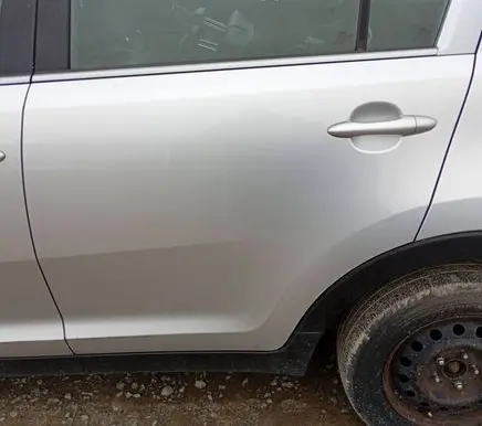KIA Sportage Rear door 