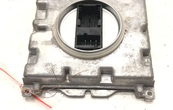 Opel Insignia B Voltage converter/converter module 39102898