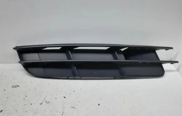Audi Q7 4L Front bumper lower grill 4L0807682