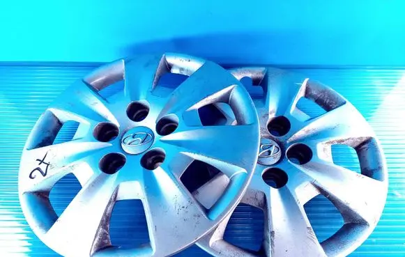 Hyundai i30 R15 wheel hub/cap/trim 529602L000