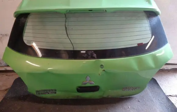 Mitsubishi Space Star Loading door trunk window/glass 