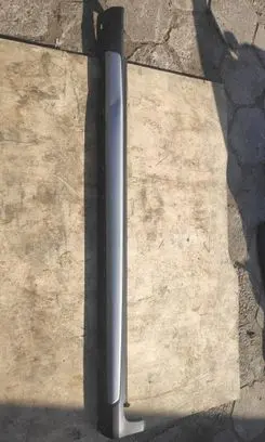 Front sill (body part)