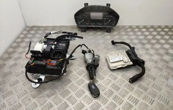 Ford Fiesta Engine ECU kit and lock set H1B112A650UB F1BA12B684DA 0261S18678