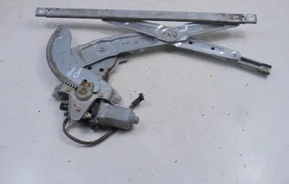 KIA Carens I Front door window regulator with motor XH004PO