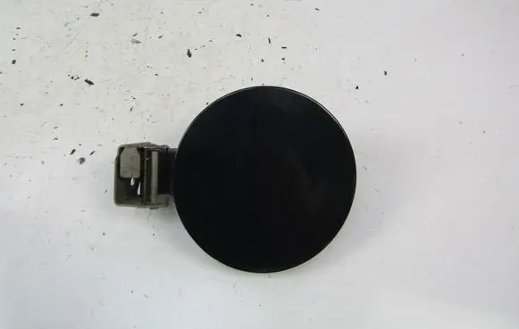 Suzuki Swift I Fuel tank cap trim 