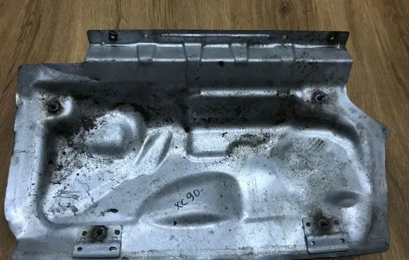 Volvo XC90 Heat shield in engine bay 31353774