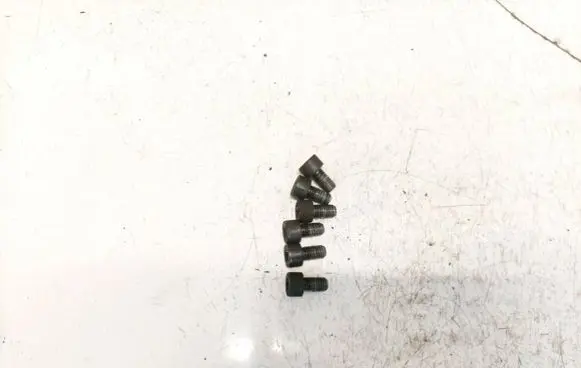 Volvo XC70 Nuts/bolts 