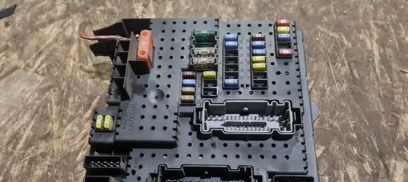 Volvo XC90 Fuse module 8676391