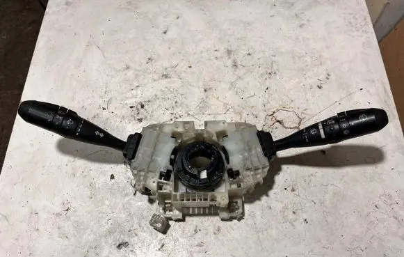 Mitsubishi Colt Indicator stalk MR86420