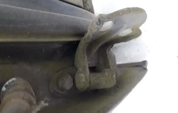 Volvo S40, V40 Rear door lower hinge