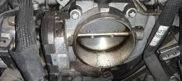 Mercedes-Benz ML W164 Throttle valve