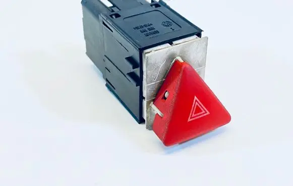 Volkswagen PASSAT B6 Hazard light switch 3C0953509