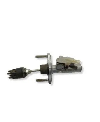 Toyota Hilux (AN10, AN20, AN30) Clutch master cylinder 