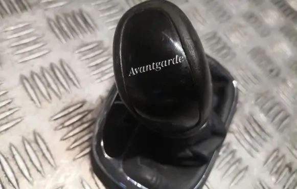Mercedes-Benz C W203 Gear lever shifter trim leather/knob A2032674210 2032674210