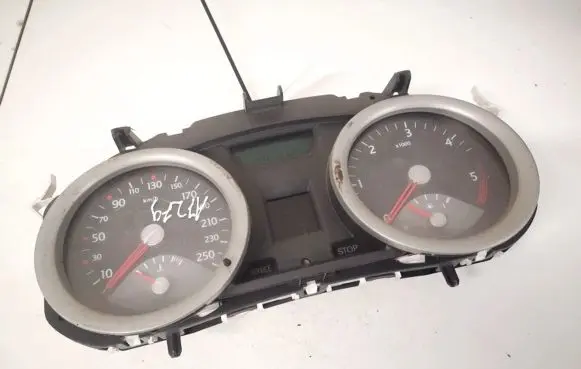 Renault Megane II Speedometer (instrument cluster) 8200399700