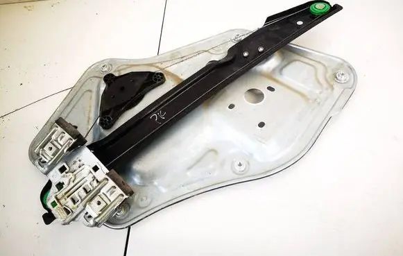 Skoda Yeti (5L) Sliding door window regulator with motor 5l0837401A 1021-912558-105