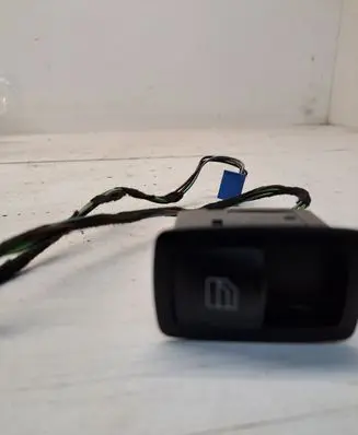 Mercedes-Benz B W245 Electric window control switch A1698205210