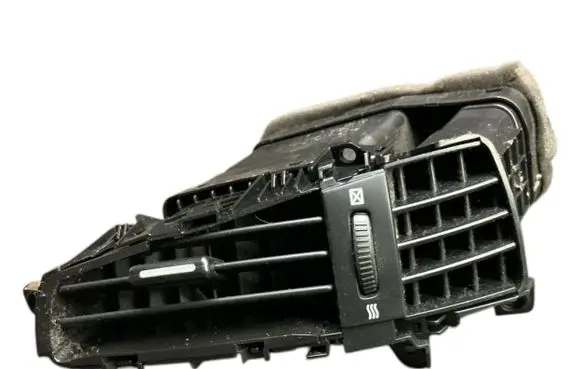 KIA Ceed Dash center air vent grill 808824