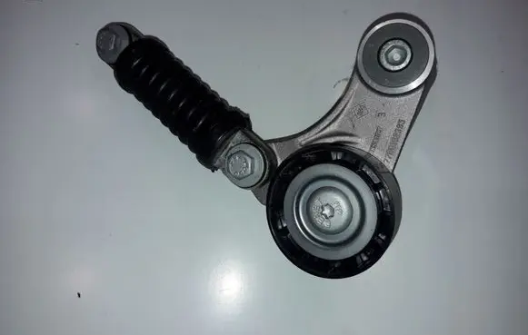 Mitsubishi Carisma Generator/alternator belt tensioner M852898