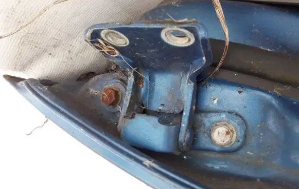 KIA Rio Rear door lower hinge