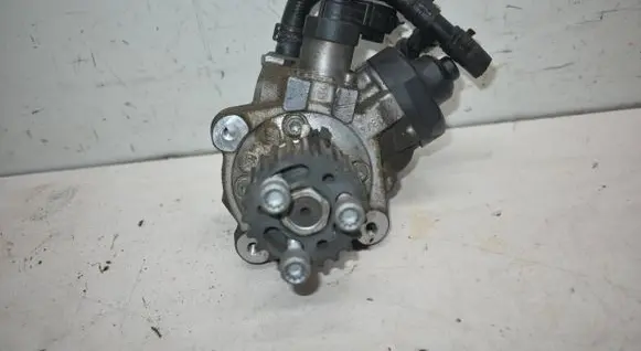 Volkswagen Tiguan Fuel injection high pressure pump 03L130755AC