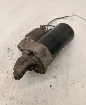 BMW 5 E39 Starter motor 1740374 0001108157