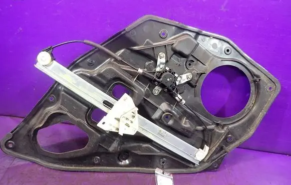Mazda 2 Rear door window regulator with motor D6517297X