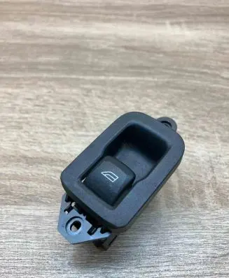Volvo S60 Electric window control switch 31272013 10W471