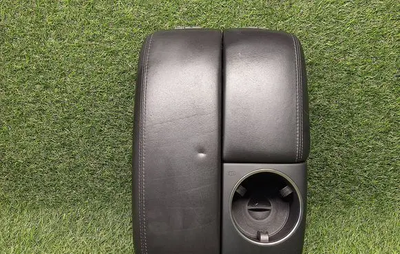 Audi Q7 4L Armrest 4L1864207 AC46000