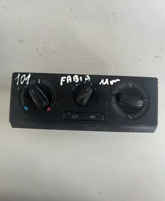 Skoda Fabia Mk2 (5J) Climate control unit 5J0820245C