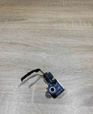 Mercedes-Benz B W246 W242 Airbag deployment crash/impact sensor A1668210151 56054085AA