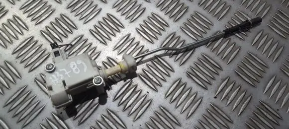 Volkswagen Golf V Central locking motor 1k6810773