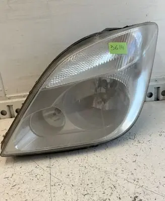 Mercedes-Benz Sprinter W906 Headlight/headlamp A9068200161 1EB24701201