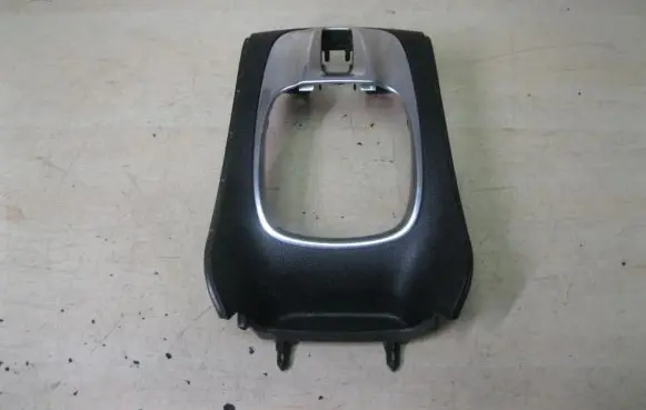 Opel Meriva B Radio/GPS head unit trim 13258302 I2364