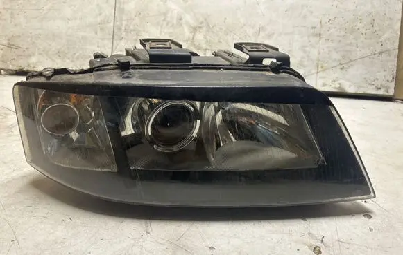 Audi A6 Allroad C5 Headlight/headlamp