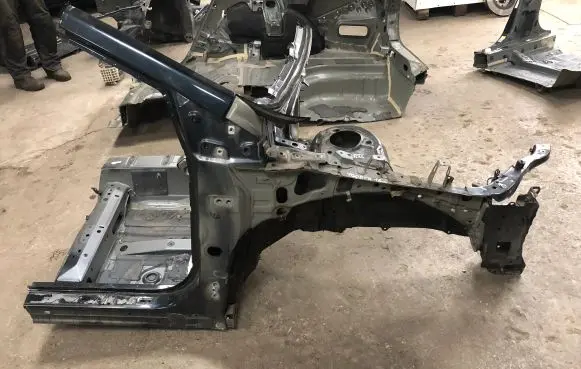 Toyota Avensis T270 Front quarter panel 