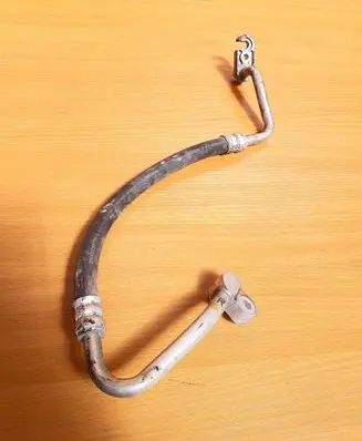 Infiniti Q50 Air conditioning (A/C) pipe/hose