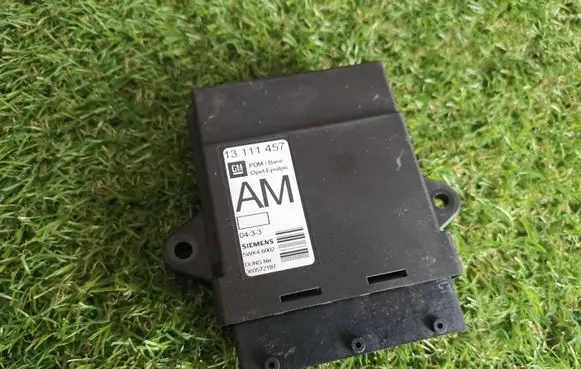 Opel Vectra C Door control unit/module 13111457 5WK46002